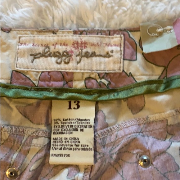 Mini shorts - Picture 6 of 8